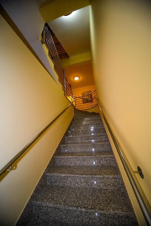 Apartments Dalmacija Starigrad Paklenica Dış mekan fotoğraf