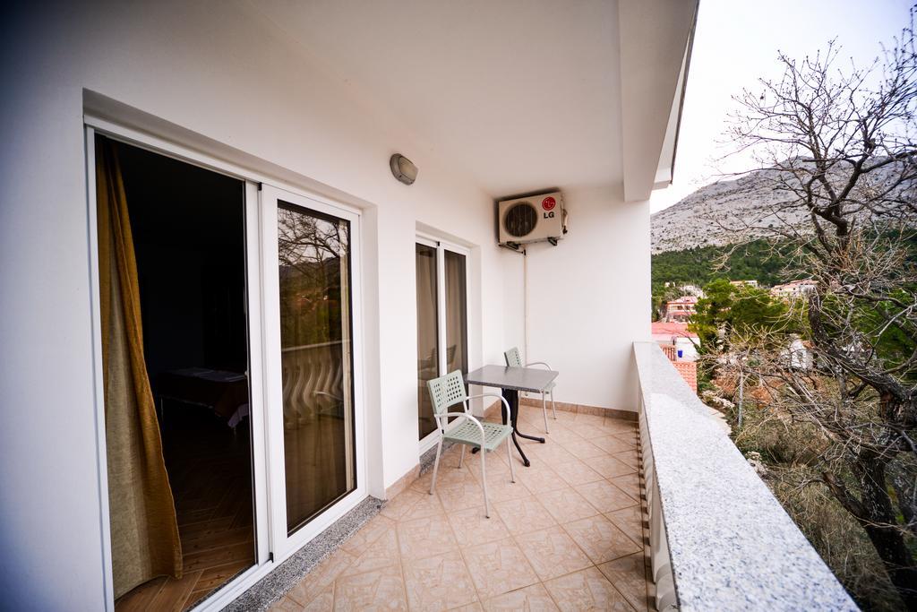 Apartments Dalmacija Starigrad Paklenica Oda fotoğraf