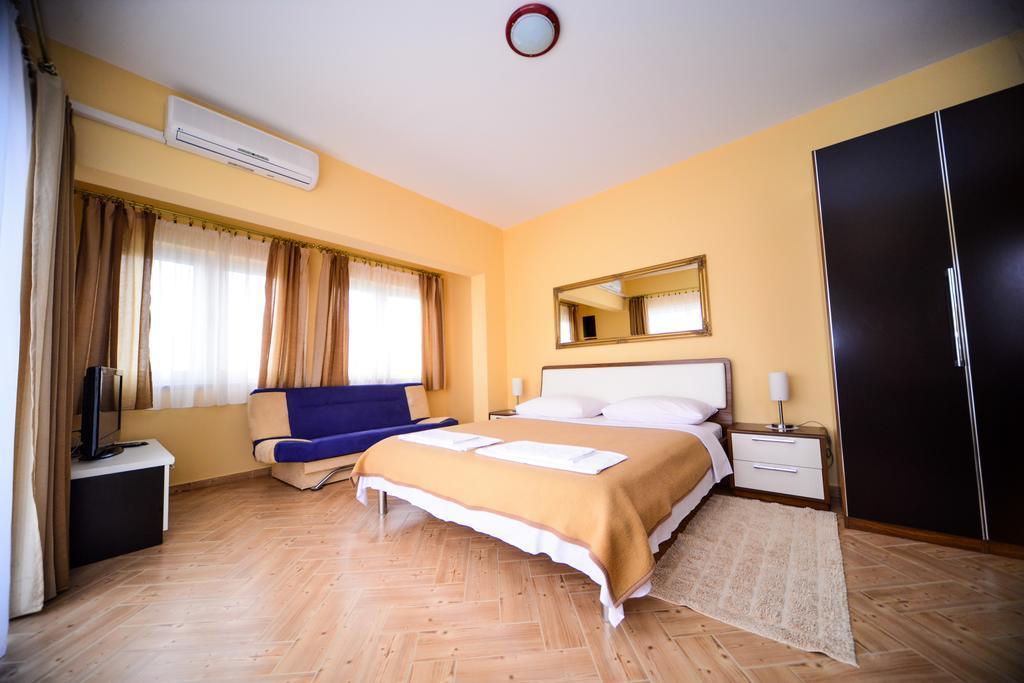 Apartments Dalmacija Starigrad Paklenica Oda fotoğraf